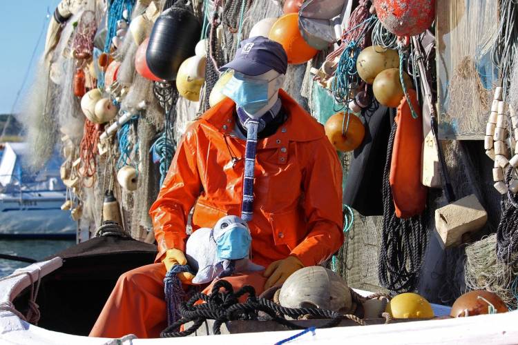 Wer zahlt die Maske im Job und warum?