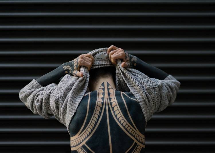 Wenn Körperschmuck zum Problem im Job wird